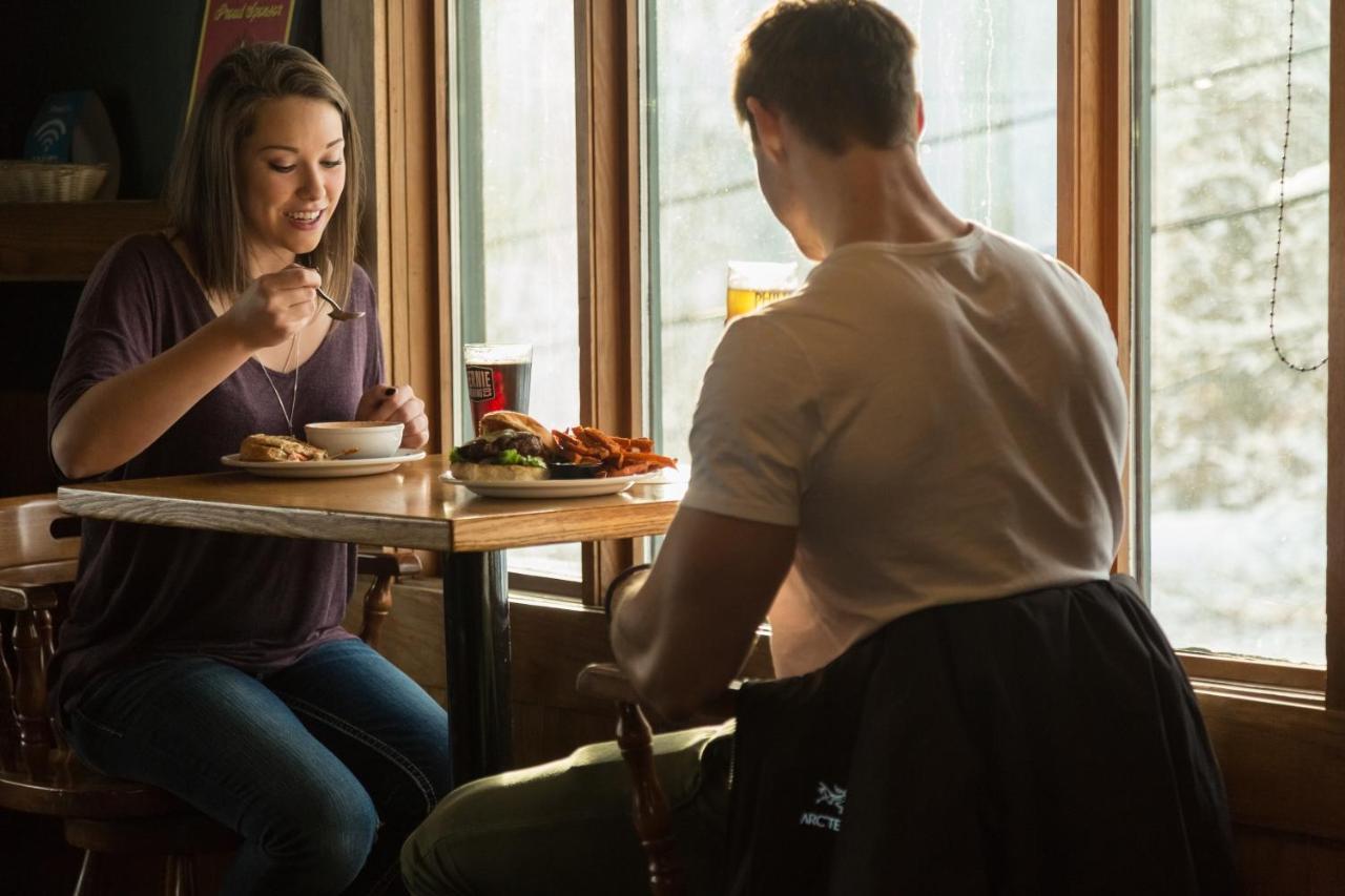 The Flying Steamshovel Inn ロスランド エクステリア 写真